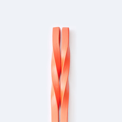 スス竹ネジリ箸 オレンジ（中）21cm