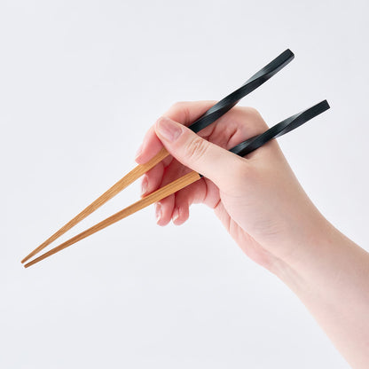 スス竹ネジリ箸 ブラック（中）21cm